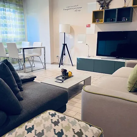 Trastevere Railway Station Apartment *